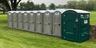 Best Deluxe Portable Toilet Rental  in Plattsburgh West, NY